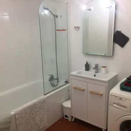 30m2 With Pool, Parking And A Garden Apartment Antibes